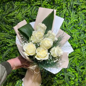  Burdur Çiçek - 7'Li Beyaz Gül Buketi