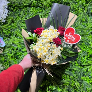  Burdur Çiçekçiler - Nergiz Buketi 3 Gül'lü